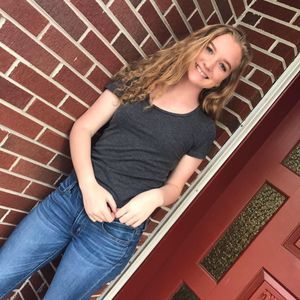 Meet your Posher, Abby